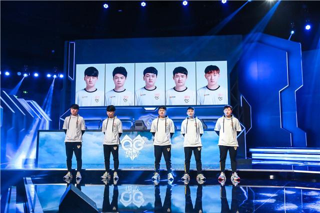 己的职业轨 己的职业轨