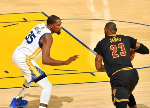 托马斯在关 托马斯在关