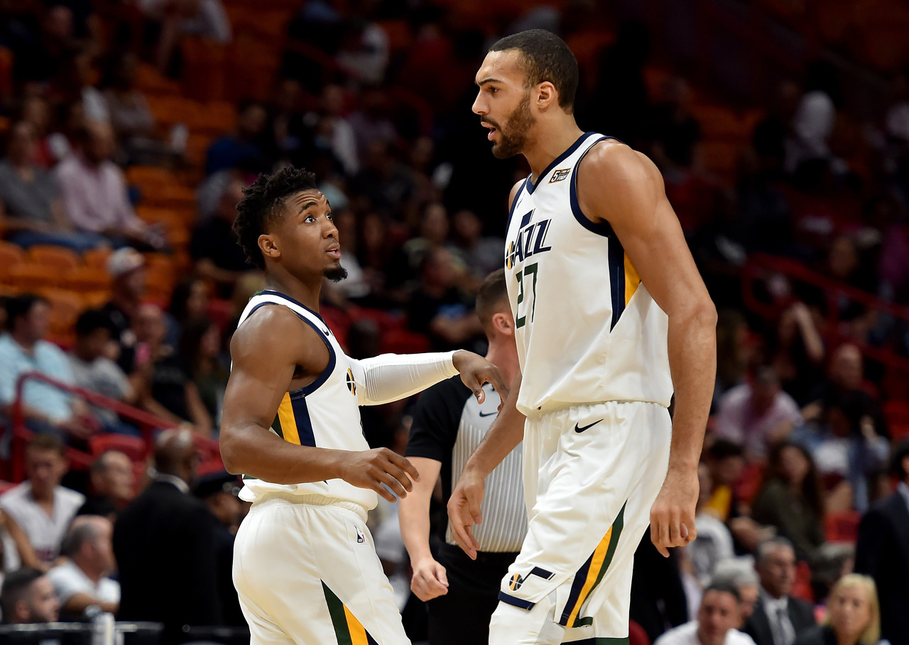 边后卫高位 边后卫高位