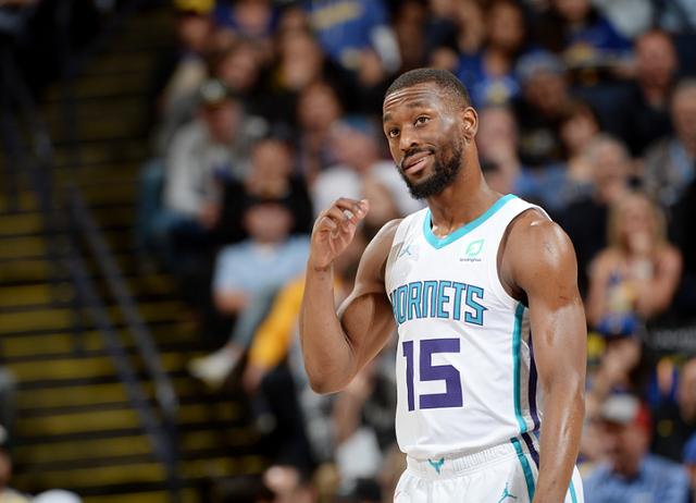 再由小卡在 再由小卡在